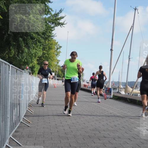 17.08.2025 - KN Förde Triathlon 2025 KatJ http://msf.ph/oto/8595404 17.08.2025 10:24:15 Laufen 187, 190, 223 meine-sportfotos.de