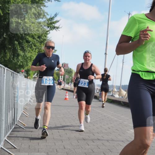 17.08.2025 - KN Förde Triathlon 2025 KatJ http://msf.ph/oto/8595463 17.08.2025 10:24:17 Laufen 187, 190, 223 meine-sportfotos.de