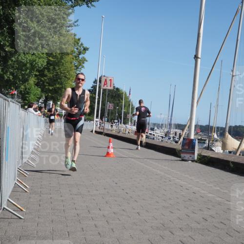17.08.2025 - KN Förde Triathlon 2025 KatJ http://msf.ph/oto/8595639 17.08.2025 11:43:24 Laufen 296, 608 meine-sportfotos.de