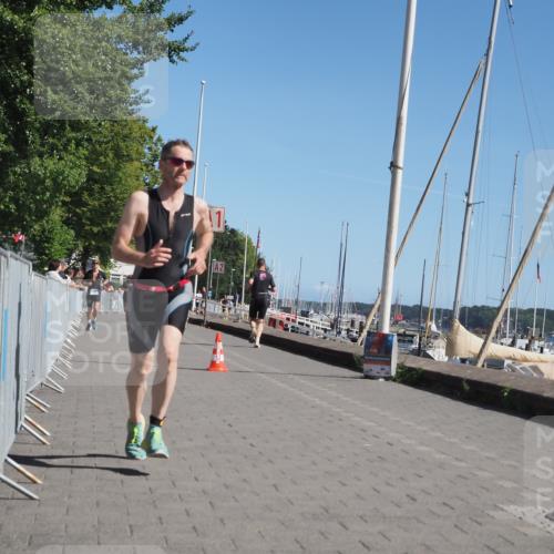 17.08.2025 - KN Förde Triathlon 2025 KatJ http://msf.ph/oto/8595706 17.08.2025 11:43:26 Laufen 296, 608 meine-sportfotos.de