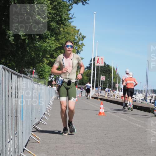 17.08.2025 - KN Förde Triathlon 2025 KatJ http://msf.ph/oto/8595749 17.08.2025 13:40:54 Laufen 466, 548 meine-sportfotos.de