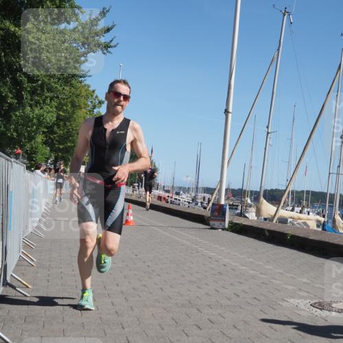 17.08.2025 - KN Förde Triathlon 2025 KatJ http://msf.ph/oto/8595751 17.08.2025 11:43:26 Laufen 296, 608 meine-sportfotos.de