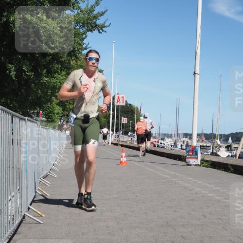 17.08.2025 - KN Förde Triathlon 2025 KatJ http://msf.ph/oto/8595783 17.08.2025 13:40:55 Laufen 466, 548 meine-sportfotos.de