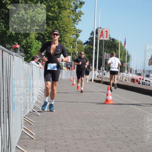 17.08.2025 - KN Förde Triathlon 2025 KatJ http://msf.ph/oto/8595787 17.08.2025 11:43:34 Laufen 263, 281 meine-sportfotos.de