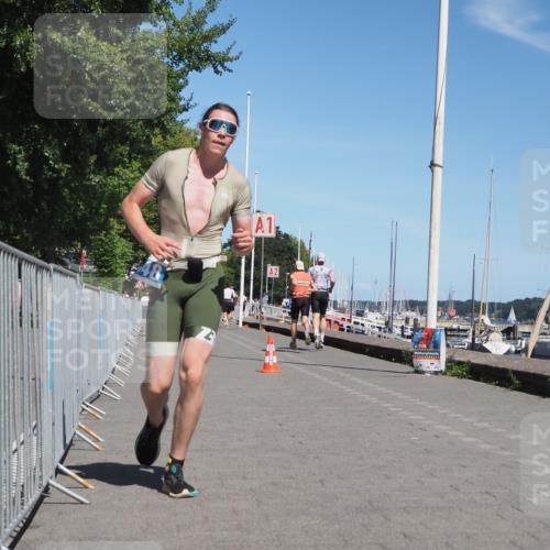 17.08.2025 - KN Förde Triathlon 2025 KatJ http://msf.ph/oto/8595799 17.08.2025 13:40:55 Laufen 466, 548 meine-sportfotos.de