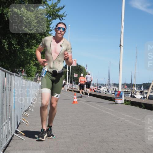 17.08.2025 - KN Förde Triathlon 2025 KatJ http://msf.ph/oto/8595805 17.08.2025 13:40:56 Laufen 501, 548 meine-sportfotos.de
