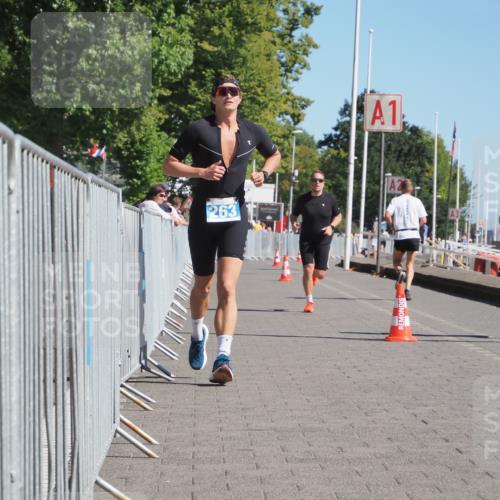 17.08.2025 - KN Förde Triathlon 2025 KatJ http://msf.ph/oto/8595815 17.08.2025 11:43:34 Laufen 263, 281 meine-sportfotos.de