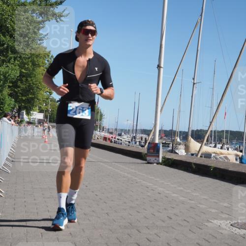 17.08.2025 - KN Förde Triathlon 2025 KatJ http://msf.ph/oto/8595898 17.08.2025 11:43:37 Laufen 263, 281 meine-sportfotos.de