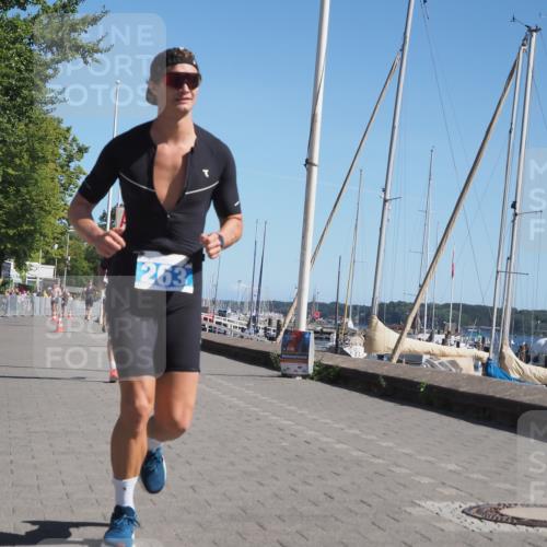 17.08.2025 - KN Förde Triathlon 2025 KatJ http://msf.ph/oto/8595911 17.08.2025 11:43:37 Laufen 263, 281 meine-sportfotos.de