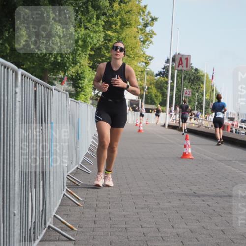 17.08.2025 - KN Förde Triathlon 2025 KatJ http://msf.ph/oto/8595921 17.08.2025 10:25:05 Laufen 248 meine-sportfotos.de