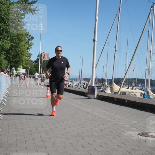 17.08.2025 - KN Förde Triathlon 2025 KatJ http://msf.ph/oto/8596001 17.08.2025 11:43:39 Laufen 263, 281 meine-sportfotos.de