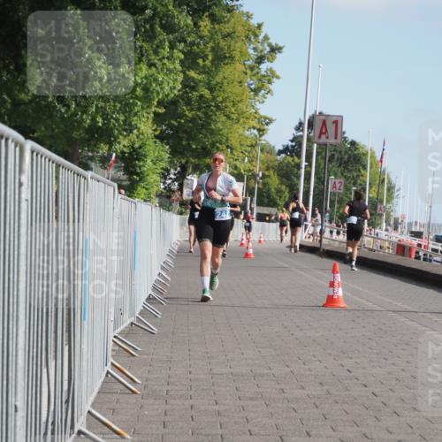 17.08.2025 - KN Förde Triathlon 2025 KatJ http://msf.ph/oto/8596063 17.08.2025 10:25:30 Laufen 242 meine-sportfotos.de