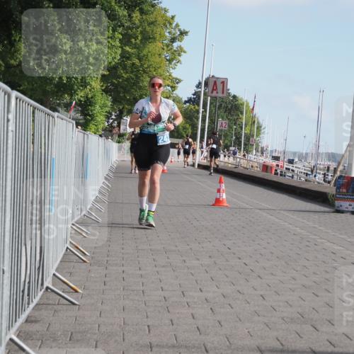 17.08.2025 - KN Förde Triathlon 2025 KatJ http://msf.ph/oto/8596120 17.08.2025 10:25:32 Laufen 242, 244 meine-sportfotos.de