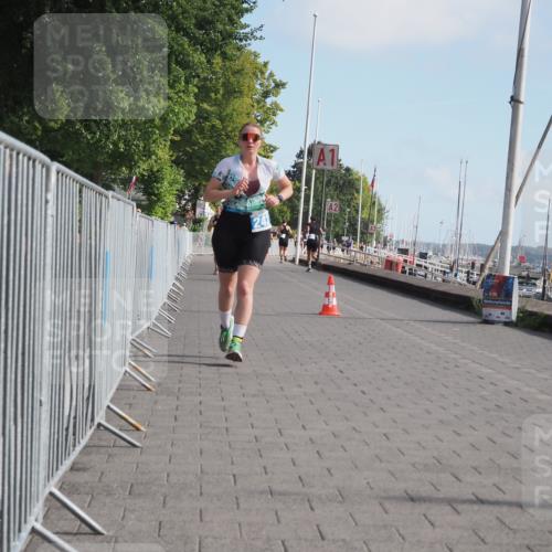 17.08.2025 - KN Förde Triathlon 2025 KatJ http://msf.ph/oto/8596152 17.08.2025 10:25:33 Laufen 242, 244 meine-sportfotos.de