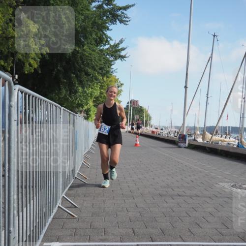 17.08.2025 - KN Förde Triathlon 2025 KatJ http://msf.ph/oto/8596487 17.08.2025 10:26:14 Laufen 146, 172, 182 meine-sportfotos.de