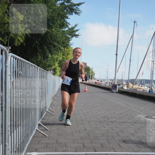 17.08.2025 - KN Förde Triathlon 2025 KatJ http://msf.ph/oto/8596500 17.08.2025 10:26:14 Laufen 146, 172, 182 meine-sportfotos.de