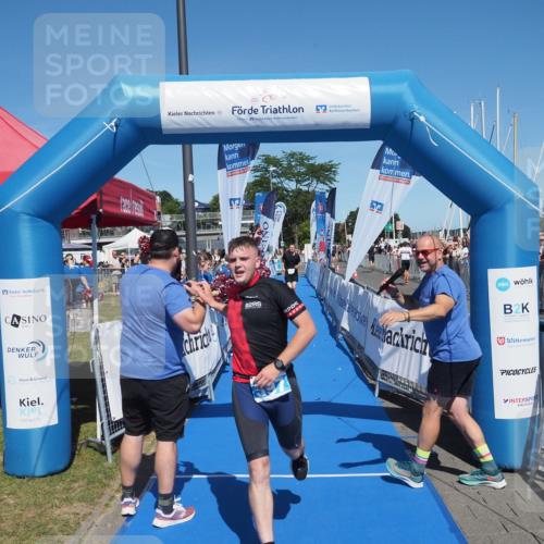 17.08.2025 - KN Förde Triathlon 2025 MichiJ http://msf.ph/oto/8596615 17.08.2025 13:58:24 Laufen 397, 509 meine-sportfotos.de