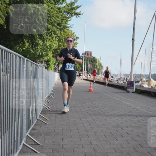 17.08.2025 - KN Förde Triathlon 2025 KatJ http://msf.ph/oto/8596675 17.08.2025 10:26:26 Laufen 122 meine-sportfotos.de