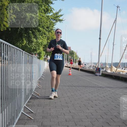 17.08.2025 - KN Förde Triathlon 2025 KatJ http://msf.ph/oto/8596698 17.08.2025 10:26:26 Laufen 122 meine-sportfotos.de