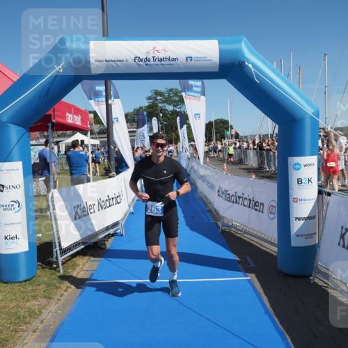 17.08.2025 - KN Förde Triathlon 2025 MichiJ http://msf.ph/oto/8597096 17.08.2025 12:07:27 Laufen 263 meine-sportfotos.de