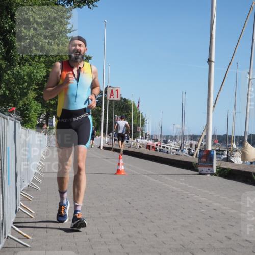 17.08.2025 - KN Förde Triathlon 2025 KatJ http://msf.ph/oto/8597356 17.08.2025 11:45:58 Laufen 303, 310 meine-sportfotos.de