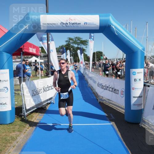 17.08.2025 - KN Förde Triathlon 2025 MichiJ http://msf.ph/oto/8597627 17.08.2025 12:08:03 Laufen 303, 319 meine-sportfotos.de