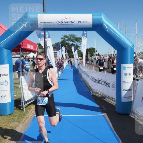 17.08.2025 - KN Förde Triathlon 2025 MichiJ http://msf.ph/oto/8597639 17.08.2025 12:08:03 Laufen 303, 319 meine-sportfotos.de