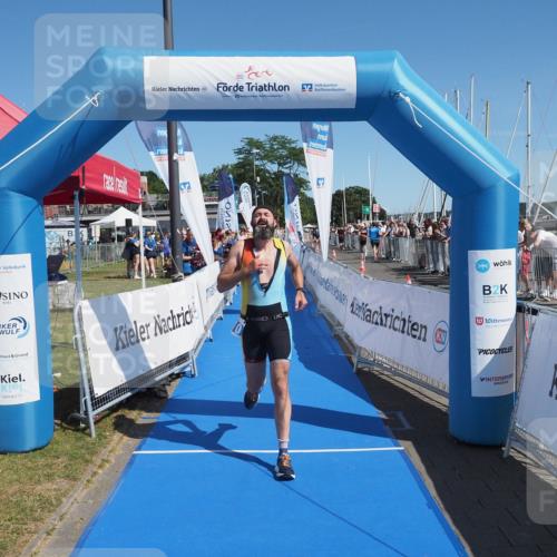 17.08.2025 - KN Förde Triathlon 2025 MichiJ http://msf.ph/oto/8597741 17.08.2025 12:08:12 Laufen 310, 319 meine-sportfotos.de