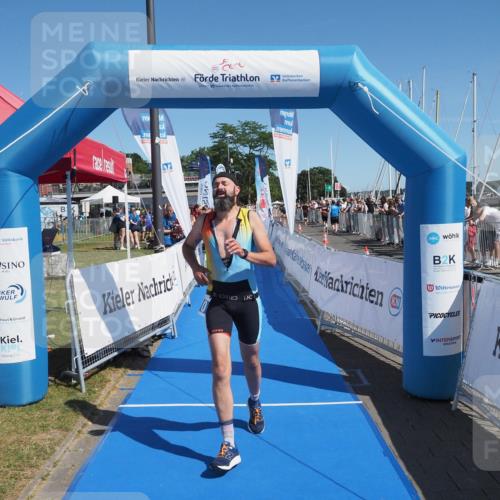 17.08.2025 - KN Förde Triathlon 2025 MichiJ http://msf.ph/oto/8597750 17.08.2025 12:08:13 Laufen 310, 319 meine-sportfotos.de