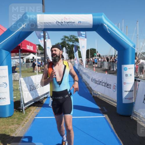 17.08.2025 - KN Förde Triathlon 2025 MichiJ http://msf.ph/oto/8597761 17.08.2025 12:08:13 Laufen 310, 319 meine-sportfotos.de