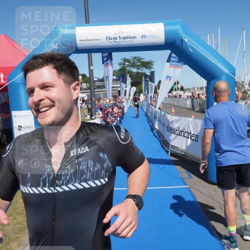 17.08.2025 - KN Förde Triathlon 2025 MichiJ http://msf.ph/oto/8597962 17.08.2025 13:59:57 Laufen 462, 464, 507 meine-sportfotos.de