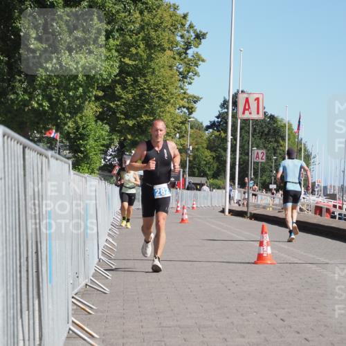 17.08.2025 - KN Förde Triathlon 2025 KatJ http://msf.ph/oto/8598280 17.08.2025 11:48:42 Laufen 282 meine-sportfotos.de