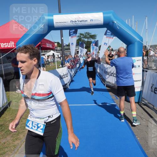17.08.2025 - KN Förde Triathlon 2025 MichiJ http://msf.ph/oto/8598327 17.08.2025 14:00:33 Laufen 432, 452 meine-sportfotos.de