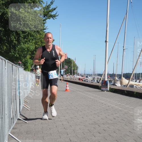 17.08.2025 - KN Förde Triathlon 2025 KatJ http://msf.ph/oto/8598371 17.08.2025 11:48:46 Laufen 282, 620 meine-sportfotos.de