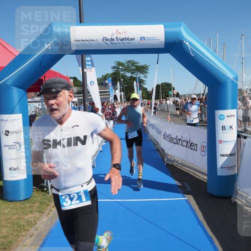 17.08.2025 - KN Förde Triathlon 2025 MichiJ http://msf.ph/oto/8598824 17.08.2025 12:12:44 Laufen 321, 340 meine-sportfotos.de