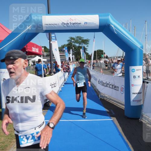 17.08.2025 - KN Förde Triathlon 2025 MichiJ http://msf.ph/oto/8598827 17.08.2025 12:12:44 Laufen 321, 340 meine-sportfotos.de