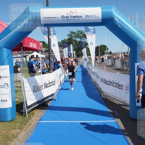 17.08.2025 - KN Förde Triathlon 2025 MichiJ http://msf.ph/oto/8599109 17.08.2025 12:13:37 Laufen 282, 324 meine-sportfotos.de