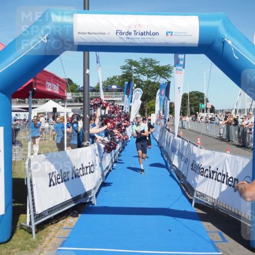 17.08.2025 - KN Förde Triathlon 2025 MichiJ http://msf.ph/oto/8599320 17.08.2025 14:03:39 Laufen 494, 546 meine-sportfotos.de
