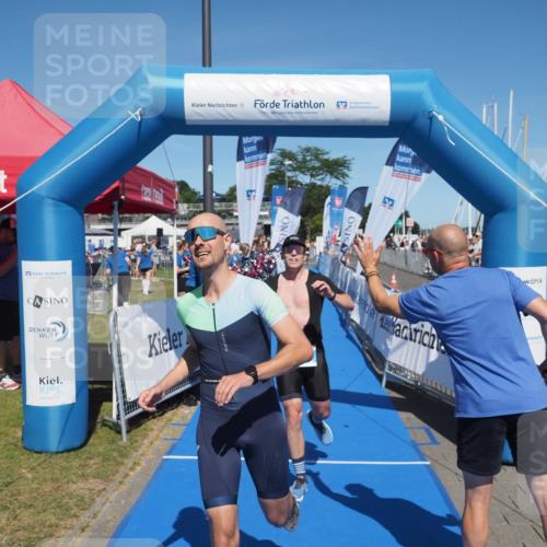 17.08.2025 - KN Förde Triathlon 2025 MichiJ http://msf.ph/oto/8599384 17.08.2025 14:03:42 Laufen 494, 546 meine-sportfotos.de