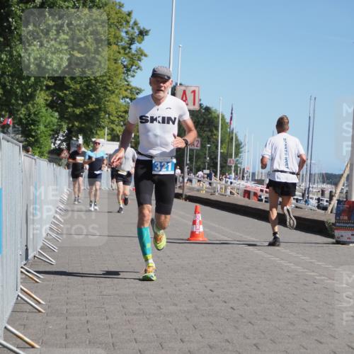 17.08.2025 - KN Förde Triathlon 2025 KatJ http://msf.ph/oto/8599401 17.08.2025 11:51:18 Laufen 296, 321, 643 meine-sportfotos.de