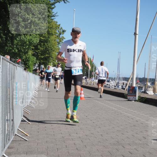 17.08.2025 - KN Förde Triathlon 2025 KatJ http://msf.ph/oto/8599425 17.08.2025 11:51:19 Laufen 296, 321, 331, 643 meine-sportfotos.de