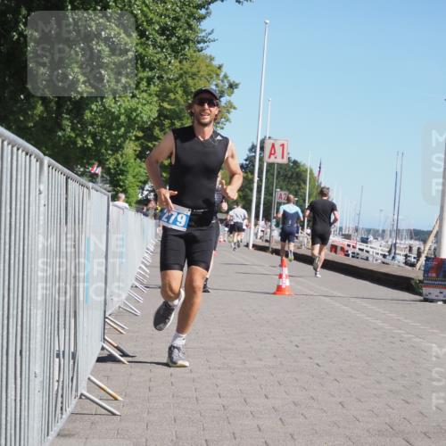 17.08.2025 - KN Förde Triathlon 2025 KatJ http://msf.ph/oto/8599707 17.08.2025 11:51:41 Laufen 273, 279, 387, 616 meine-sportfotos.de