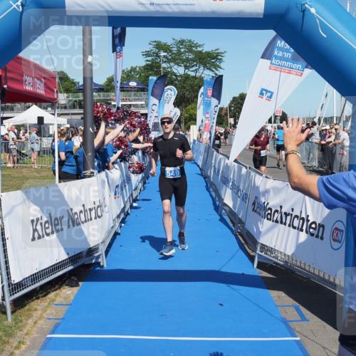 17.08.2025 - KN Förde Triathlon 2025 MichiJ http://msf.ph/oto/8599766 17.08.2025 14:04:45 Laufen 438, 549 meine-sportfotos.de