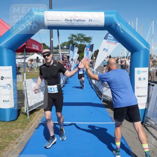 17.08.2025 - KN Förde Triathlon 2025 MichiJ http://msf.ph/oto/8599798 17.08.2025 14:04:47 Laufen 438, 549 meine-sportfotos.de