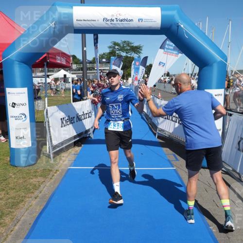 17.08.2025 - KN Förde Triathlon 2025 MichiJ http://msf.ph/oto/8599839 17.08.2025 14:04:49 Laufen 438, 549 meine-sportfotos.de
