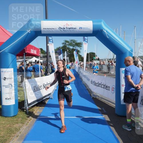 17.08.2025 - KN Förde Triathlon 2025 MichiJ http://msf.ph/oto/8600002 17.08.2025 12:15:41 Laufen 379, 612 meine-sportfotos.de