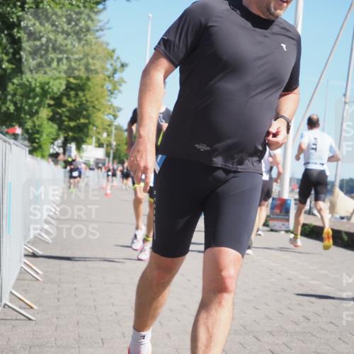 17.08.2025 - KN Förde Triathlon 2025 KatJ http://msf.ph/oto/8600093 17.08.2025 11:52:03 Laufen 278, 281 meine-sportfotos.de