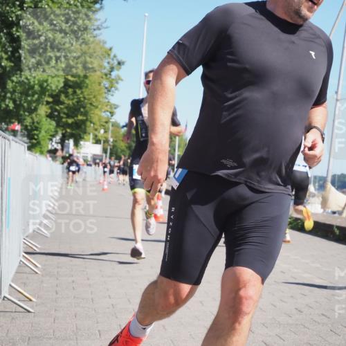 17.08.2025 - KN Förde Triathlon 2025 KatJ http://msf.ph/oto/8600099 17.08.2025 11:52:03 Laufen 278, 281 meine-sportfotos.de