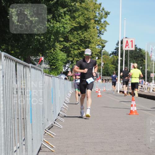 17.08.2025 - KN Förde Triathlon 2025 KatJ http://msf.ph/oto/8600418 17.08.2025 13:41:28 Laufen 395, 445 meine-sportfotos.de