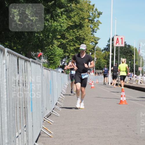 17.08.2025 - KN Förde Triathlon 2025 KatJ http://msf.ph/oto/8600429 17.08.2025 13:41:28 Laufen 395, 445 meine-sportfotos.de